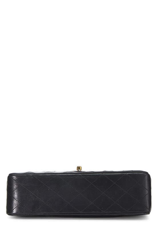Chl, Black Quilted Lambskin Classic Double Flap Medium, Black