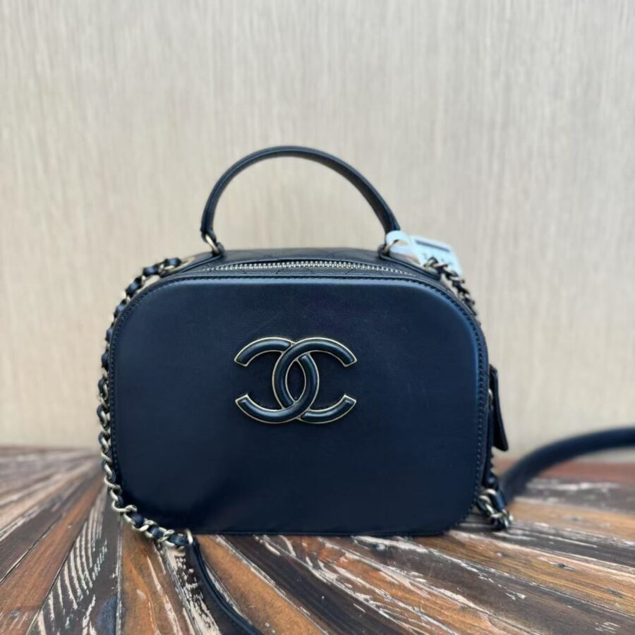 Chanel Blue Coco Curve Vanity Case Crossbody bag Handle | Studio Nafay