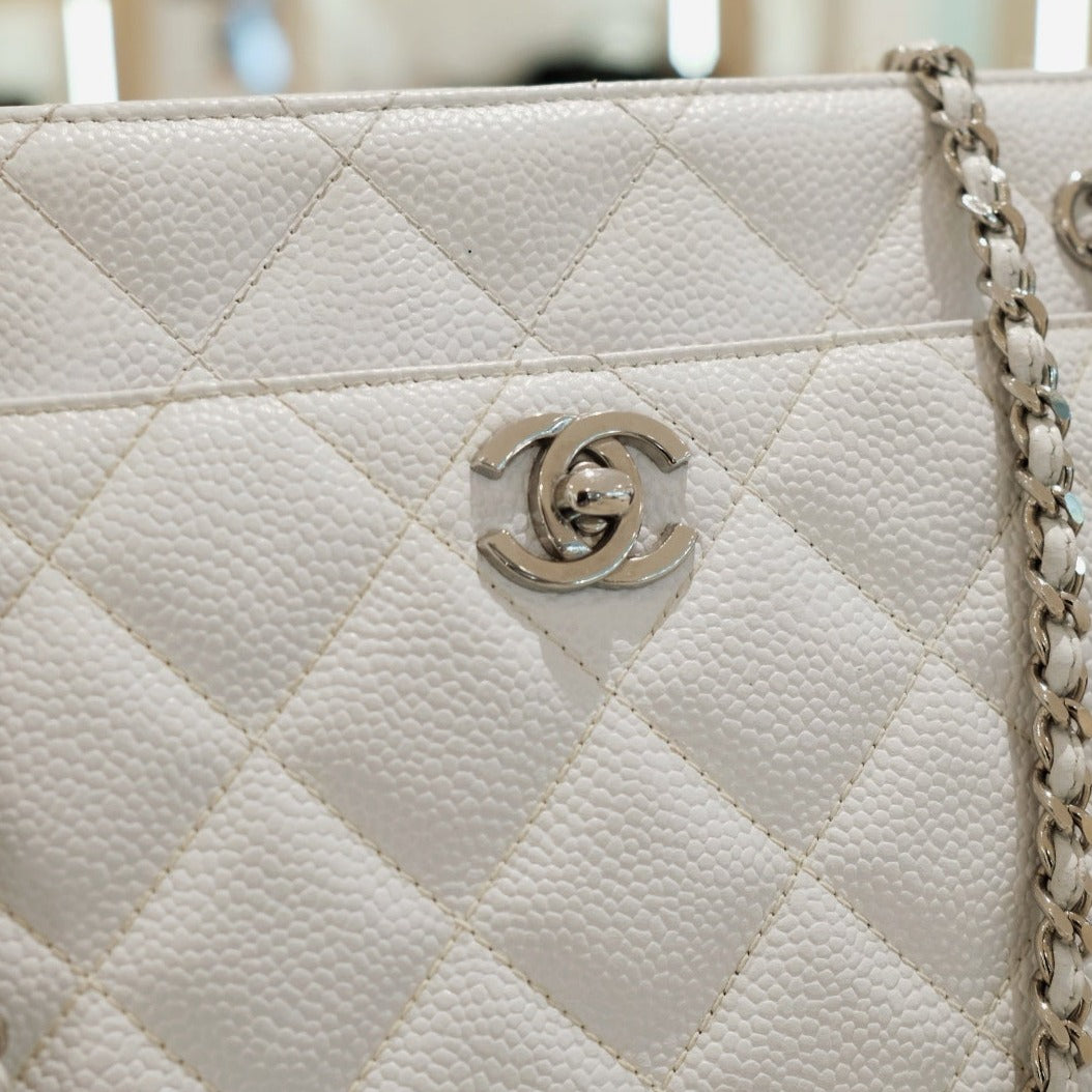 Chanel Caviar Chain Handbag Luxury Designer Handbag