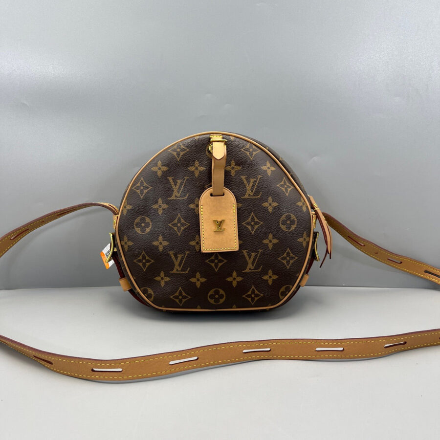 LOUIS VUITTONShoulder Bag | Studio Nafay