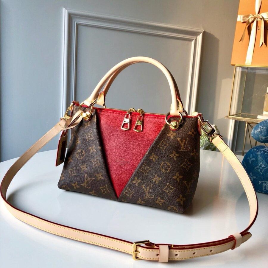 Louis Vuitton V TOTE MM | Studio Nafay