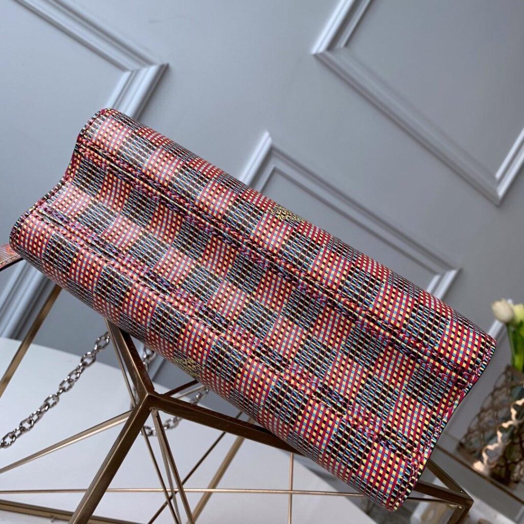 Louis Vuitton TWIST MM - Product Image 2