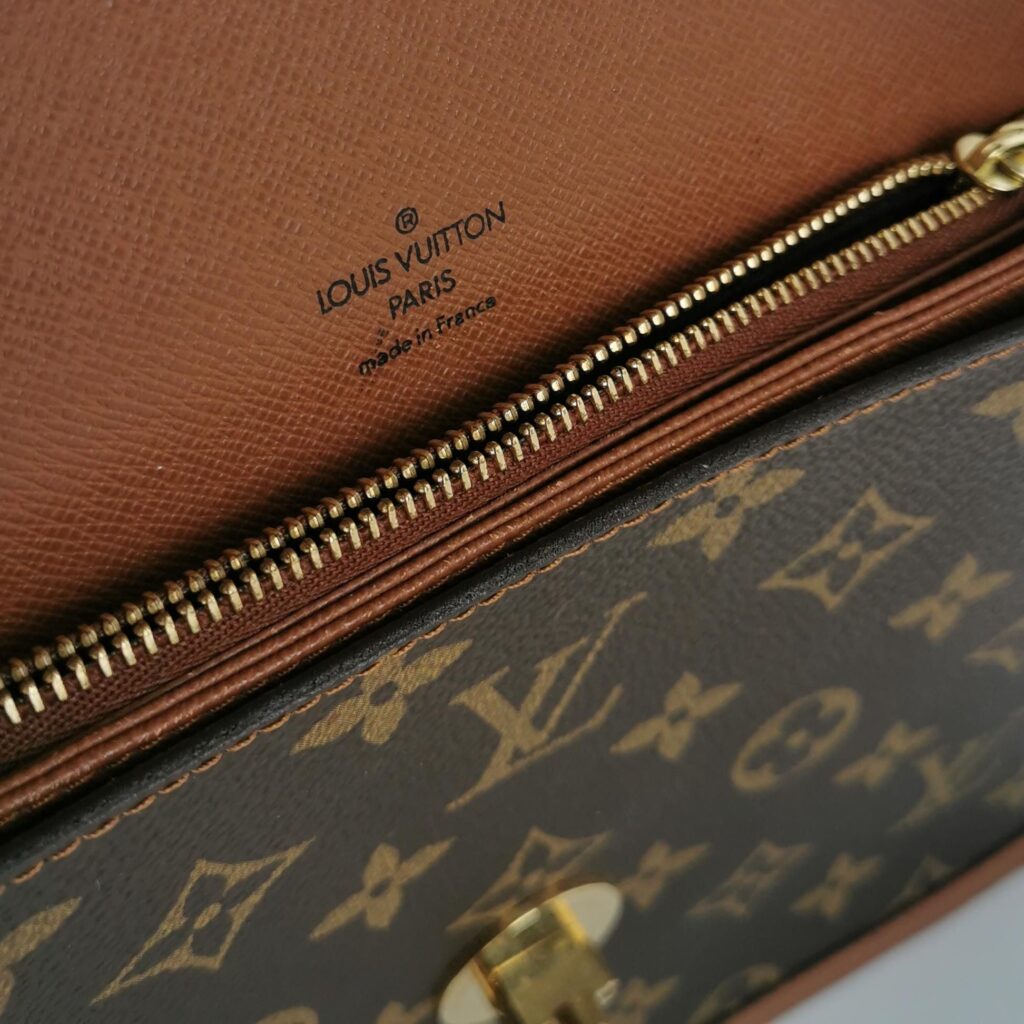 Louis Vuitton Raspail Monogram Canvas Messenger Bag 250502781175919 - Product Image 2