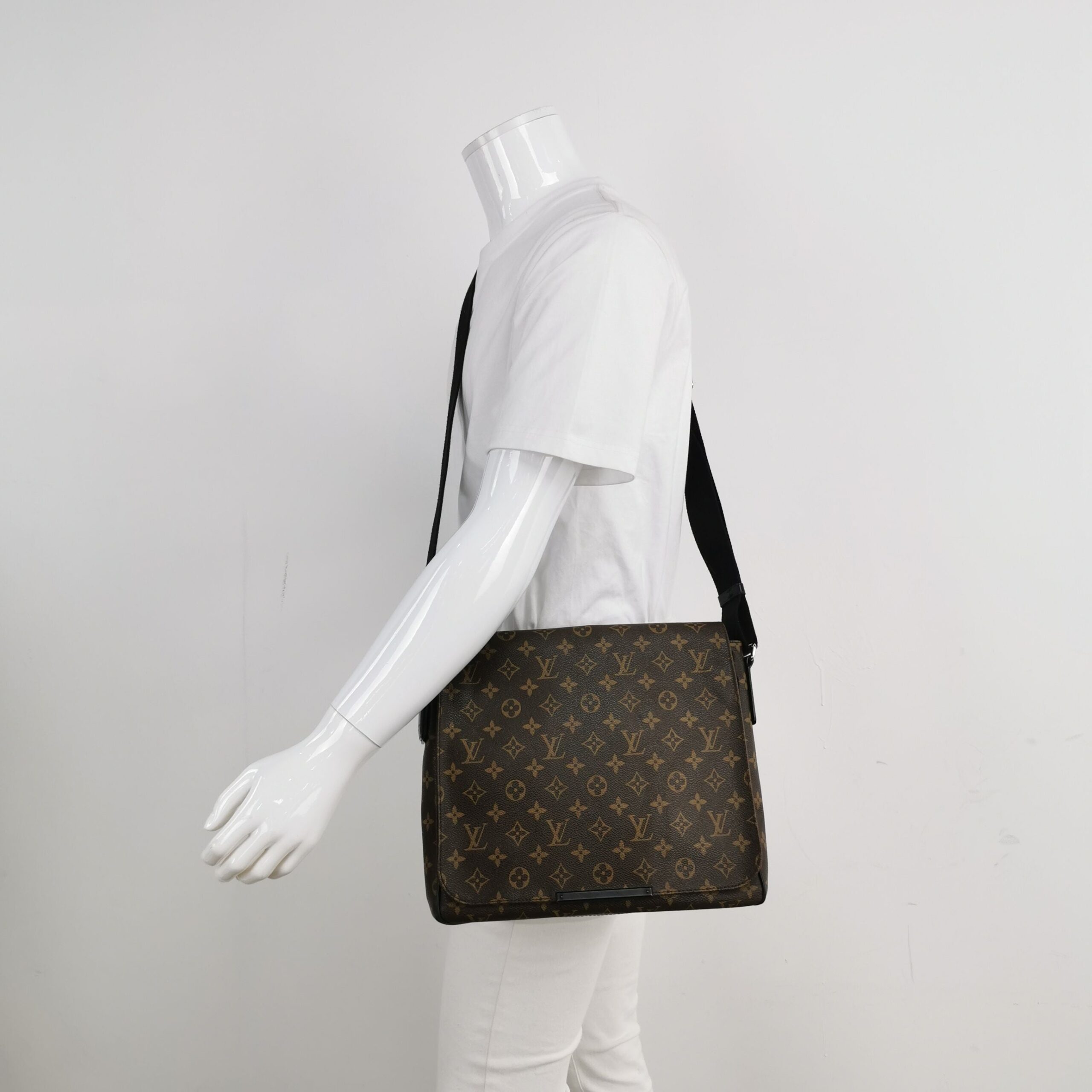Louis Vuitton District Monogram Flap Shoulder Bag 24122578996357