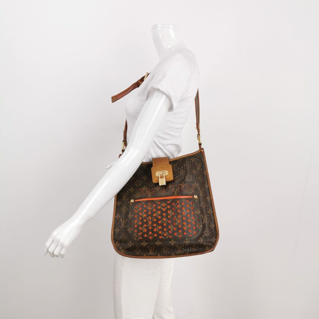 Louis Vuitton Vegetable Tanned Leather Monogram Crossbody Shoulder Bag 24121478982749 - Product Image 2