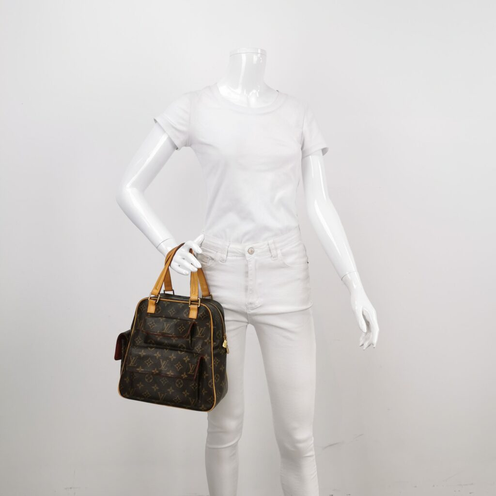 Louis Vuitton Excentri Cite Camel Leather Handbag 24113078965445 - Product Image 2