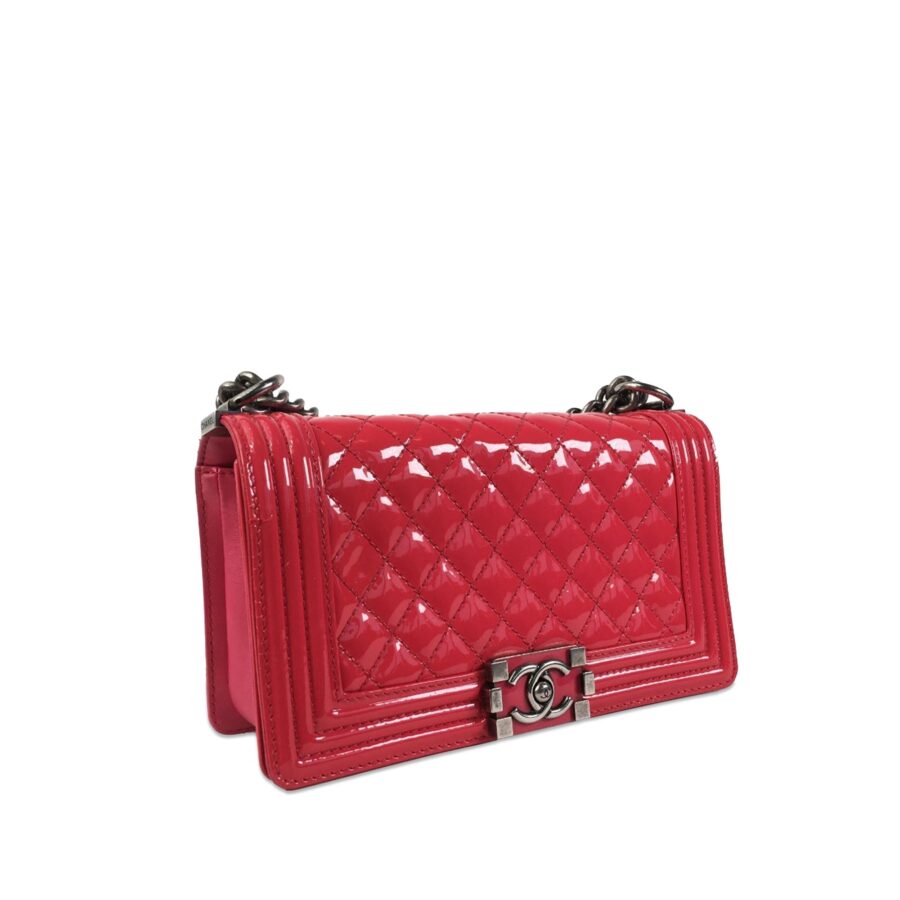 Chanel Medium Leather Crossbody Bag | Studio Nafay
