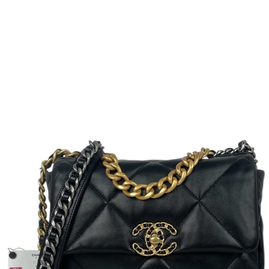 Chanel NWT Black Lambskin Quilted Medium 19 Bag | Studio Nafay