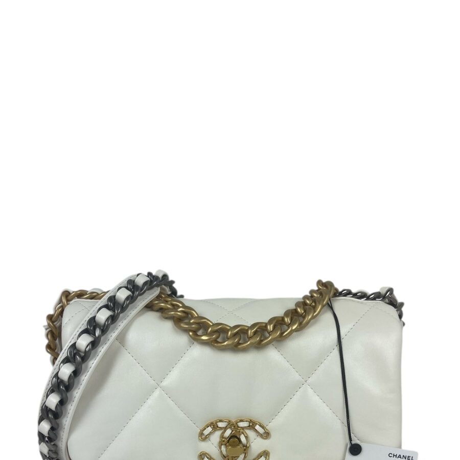 Chanel NWT White Lambskin Quilted Medium 19 Bag | Studio Nafay