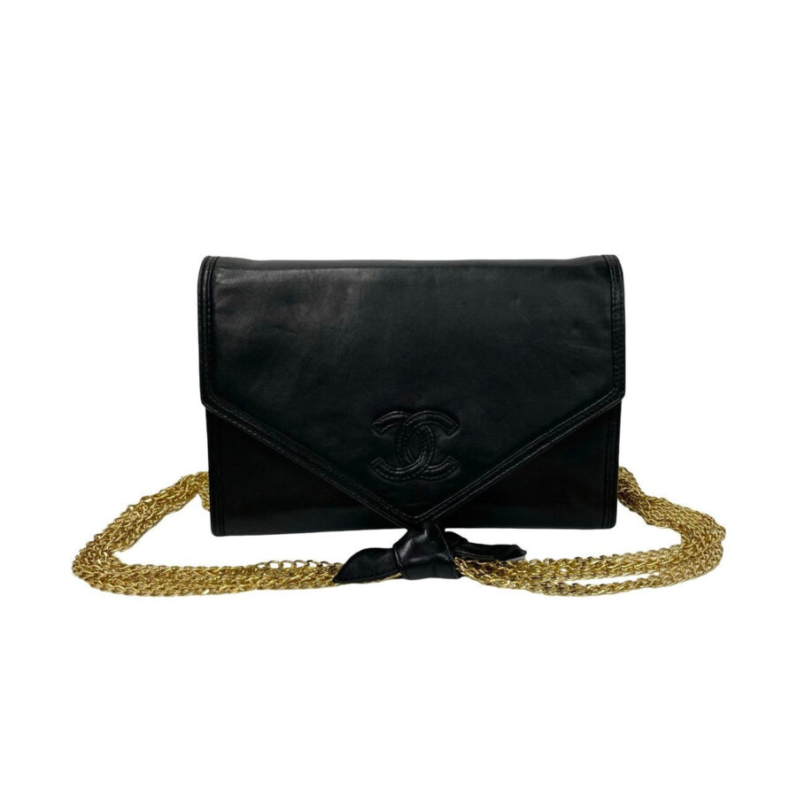 CHANEL Shoulder Bag lambskin black | Studio Nafay