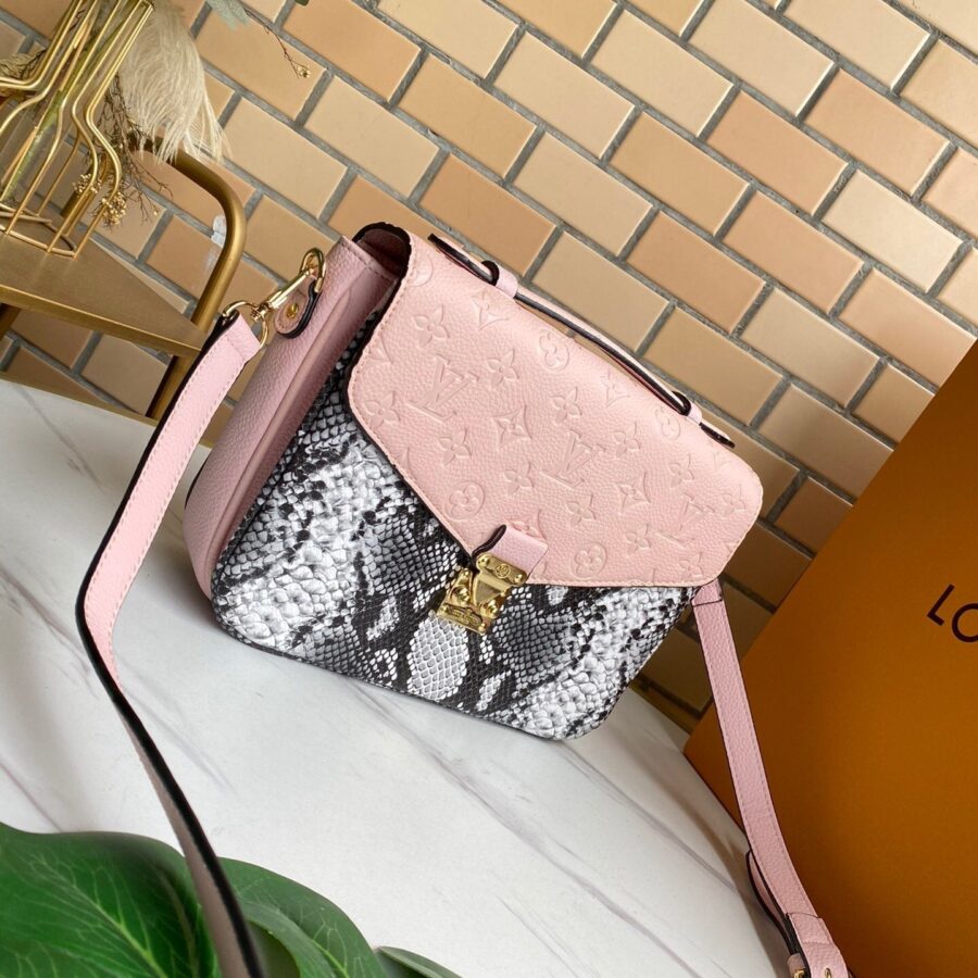 Designer Handbags Louis Vuitton 126 | Studio Nafay