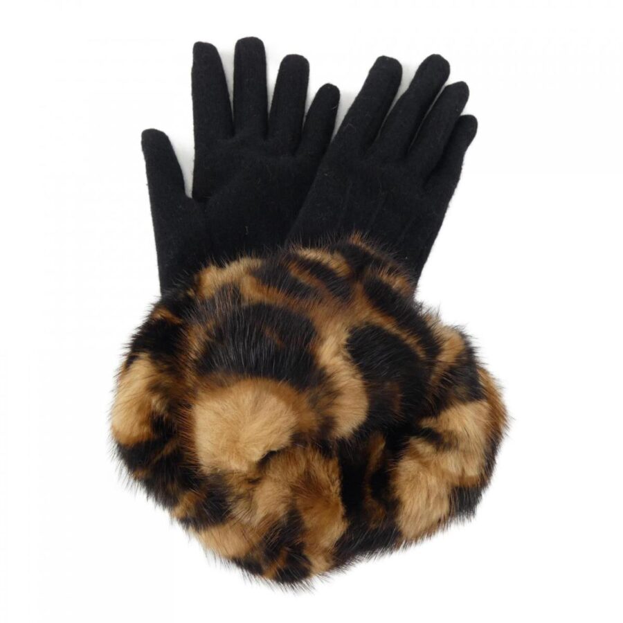 Louis Vuitton Glove at | Studio Nafay
