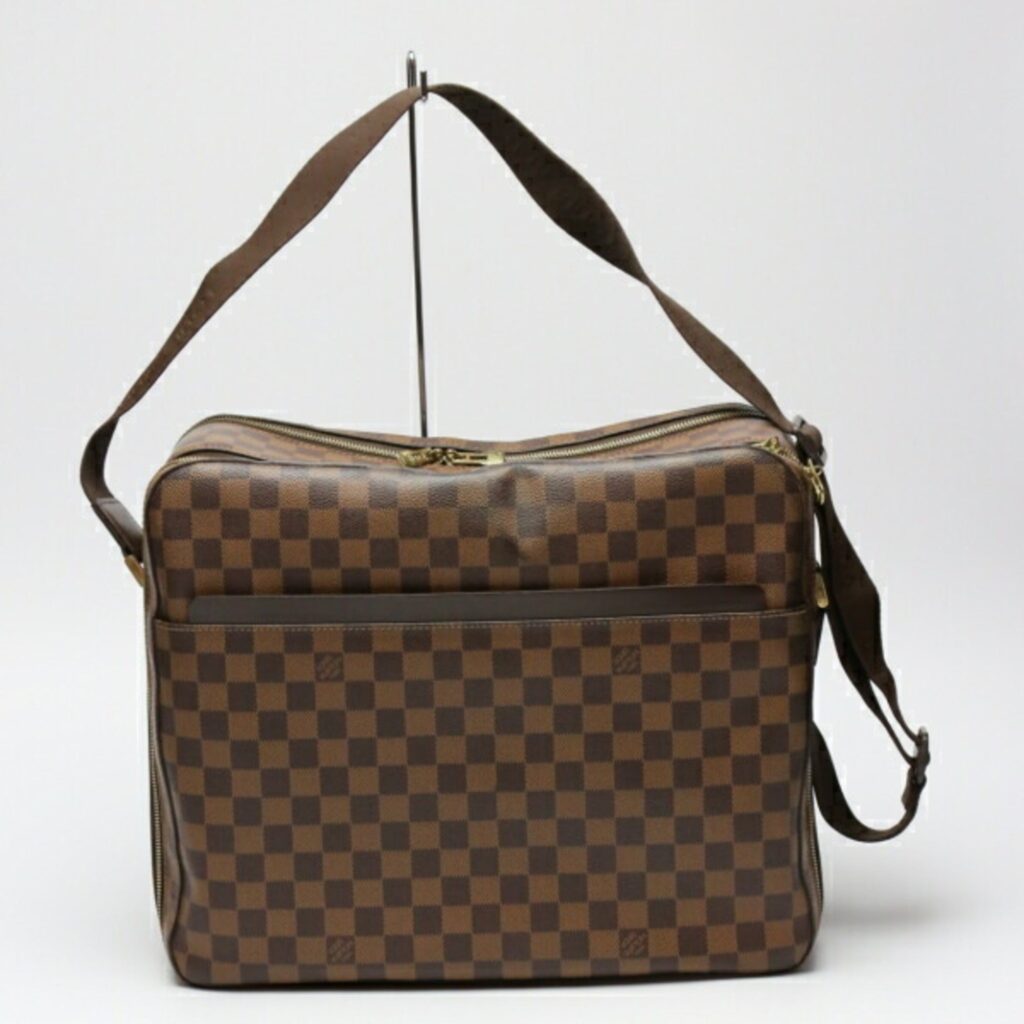 LOUIS VUITTON Dorsoduro Shopper - Product Image 2