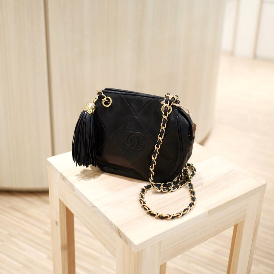 Chanel Matelassé Auth Chain Handbag | Studio Nafay