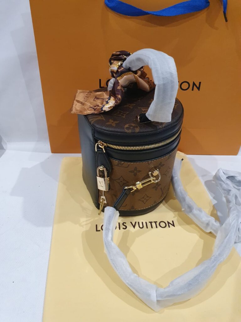 Louis Vuitton Bucket Bag with free Twilly - Product Image 2