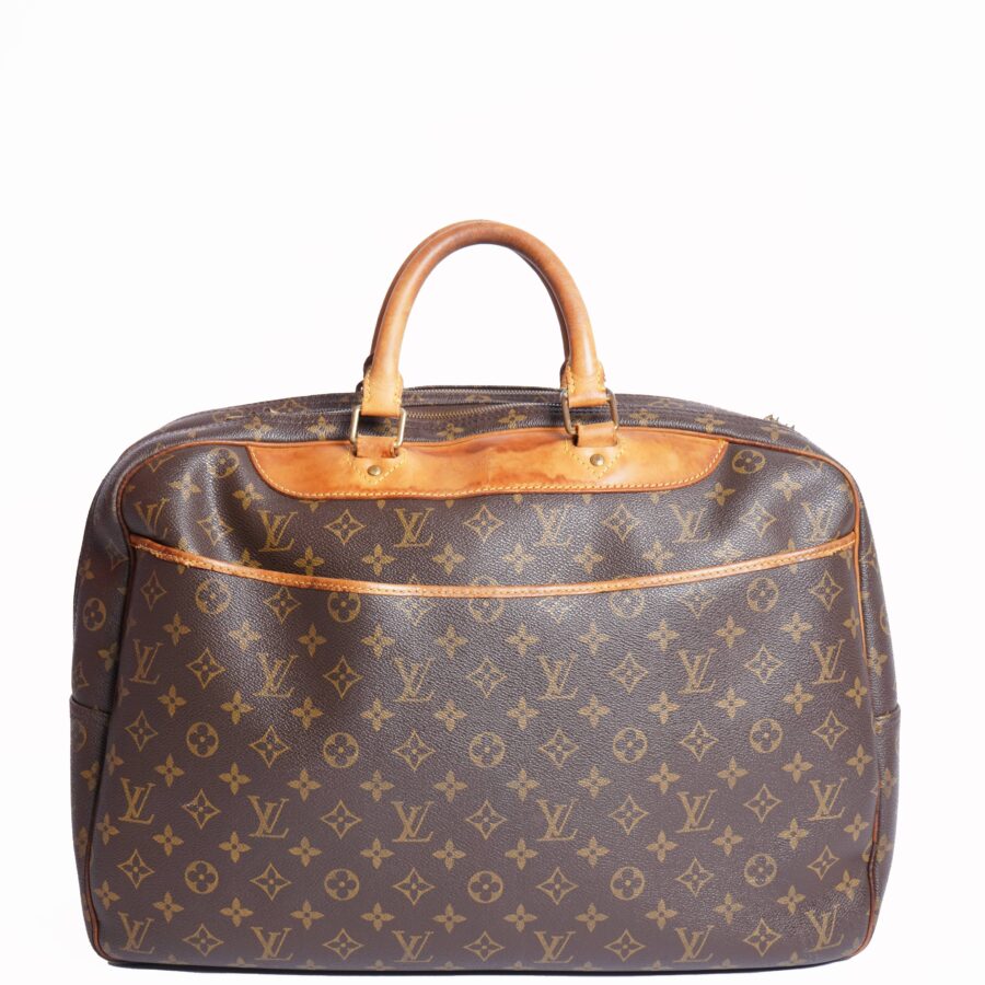 Louis Vuitton Keepall travel bag in Monogram canvas | Studio Nafay