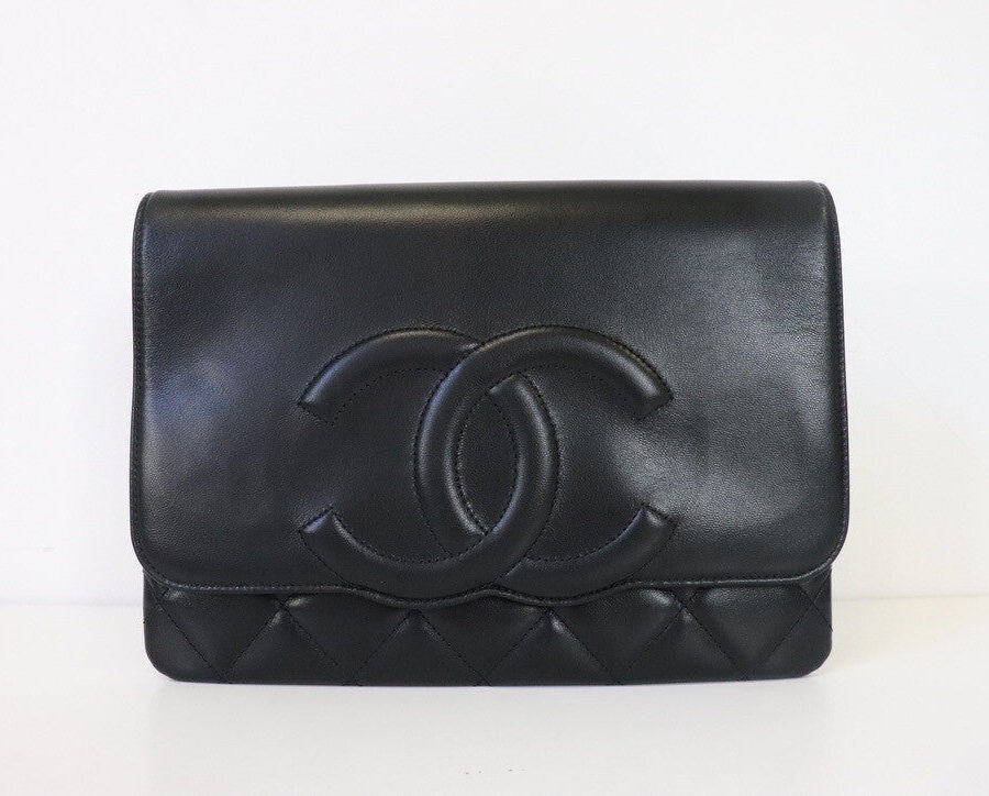 CHANEL CC LAMBSKIN CLUTCH BAG | Studio Nafay