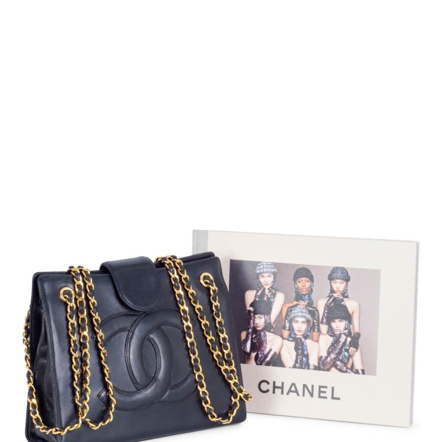Chanel CC Logo Leather Messenger Bag Black | Studio Nafay