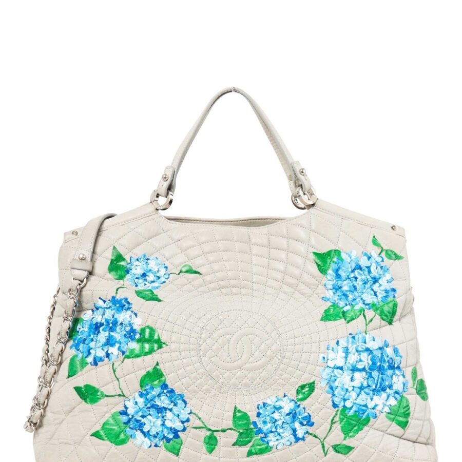 Chanel CC Logo Quilted Leather Hydrangea Shopper Bag Gray | Studio Nafay