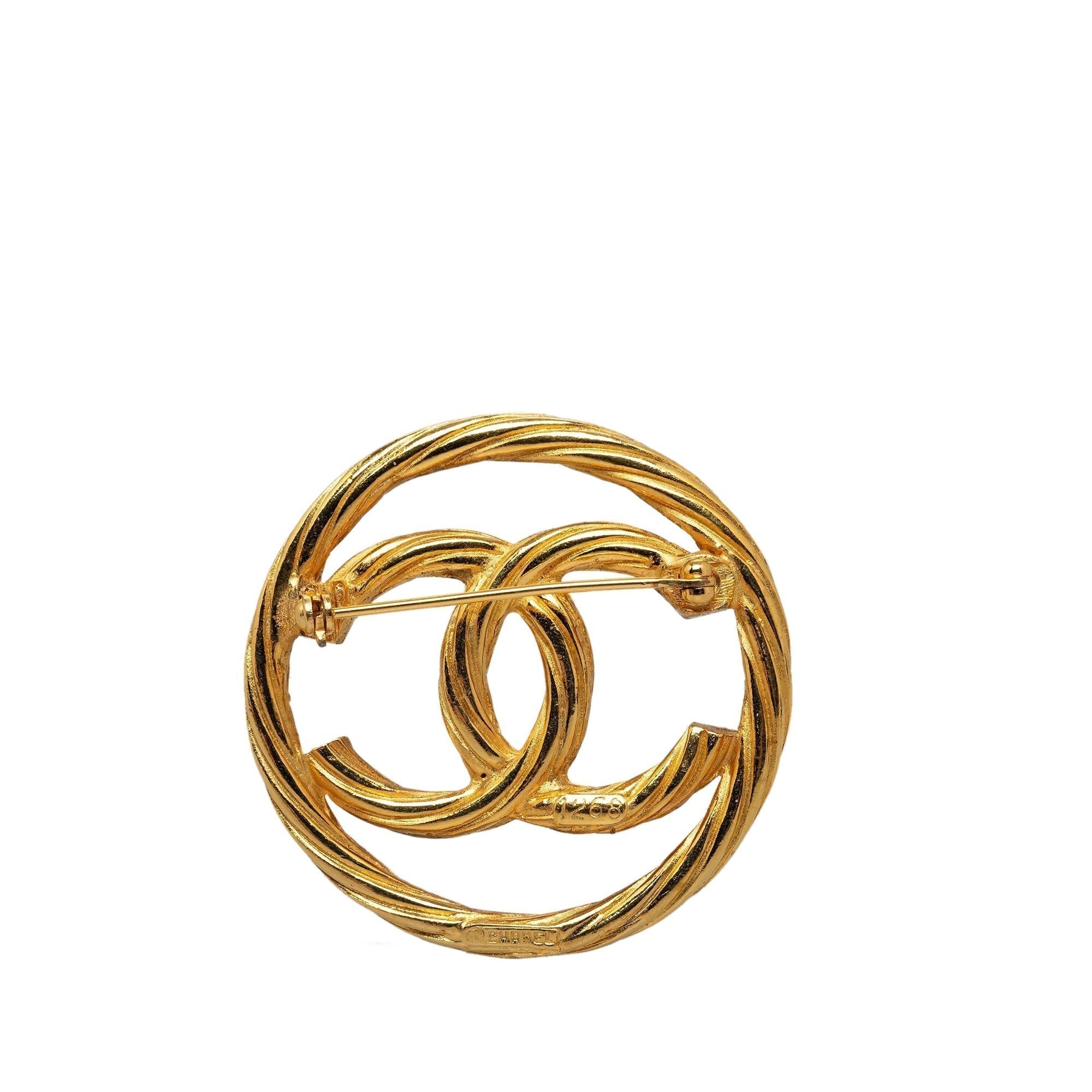Chanel Gold Elegant Handbag 37