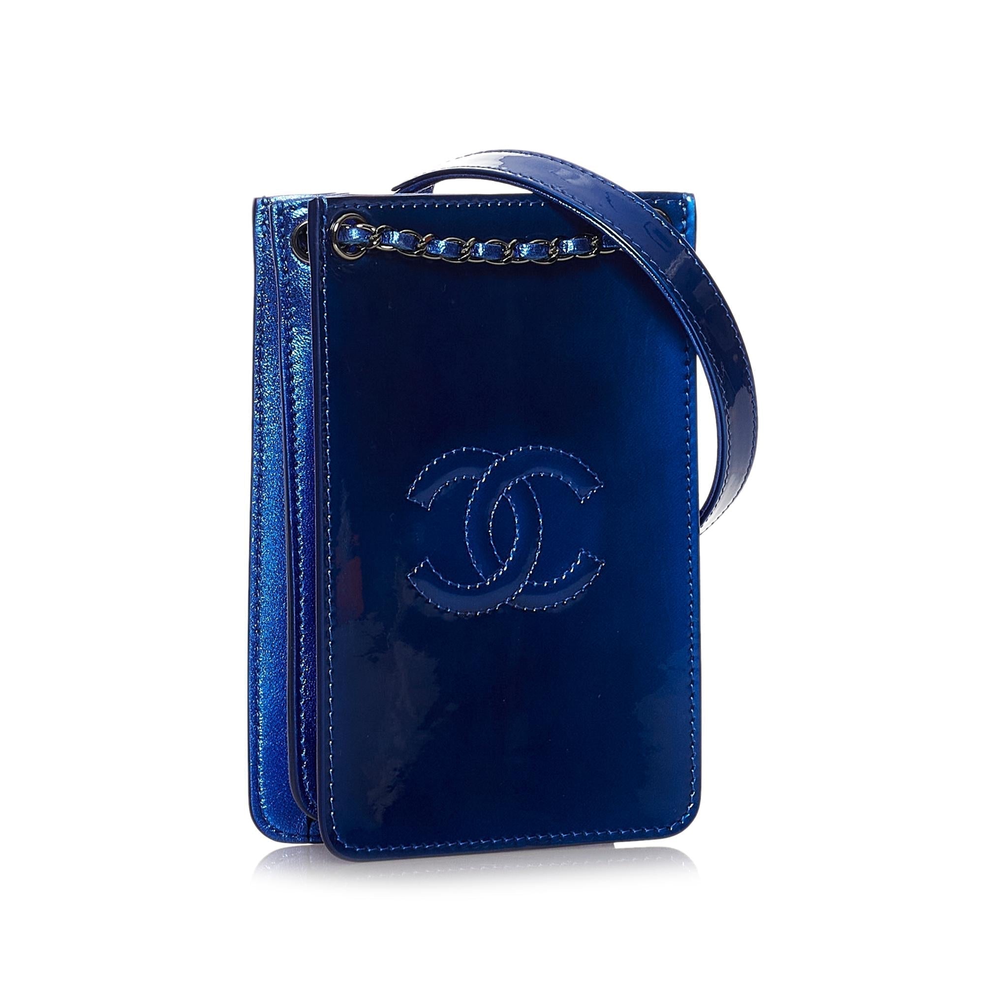 Chanel Elegant Handbag 23