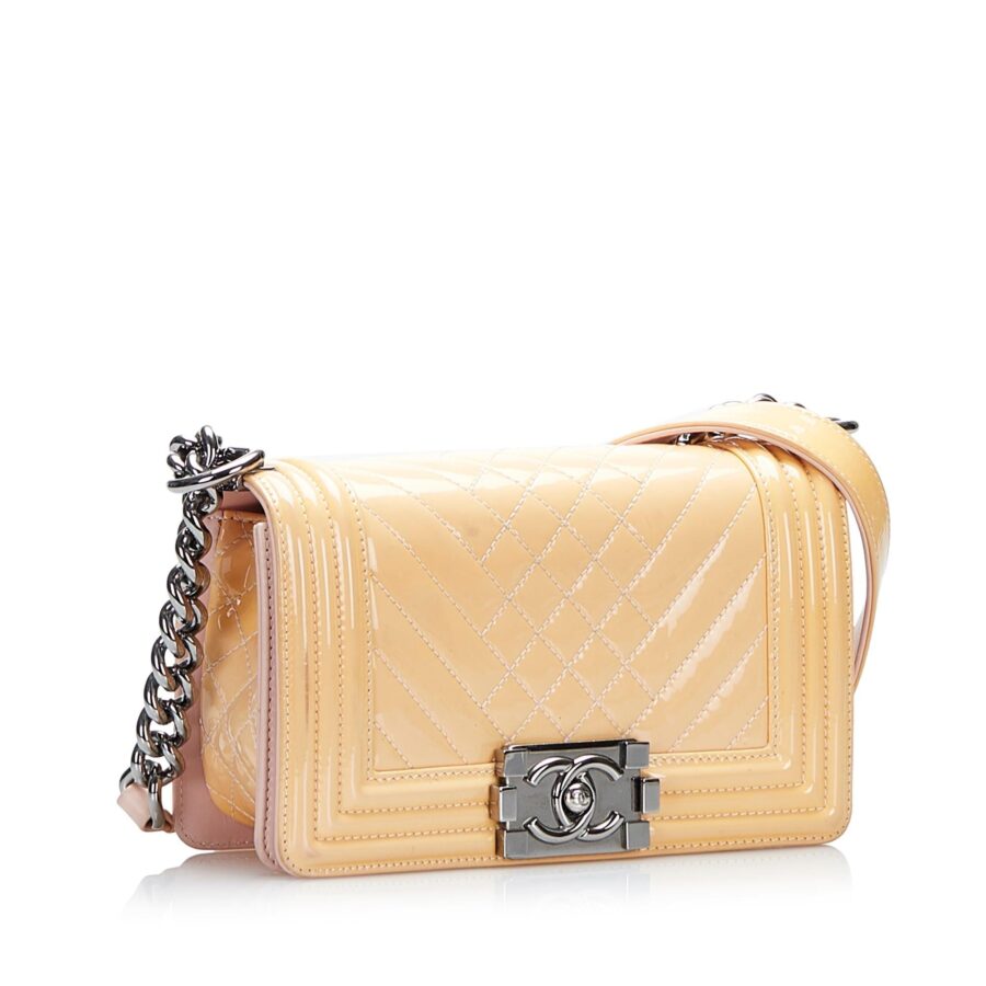 Chanel Matelasse Boy Crossbody Bag | Studio Nafay
