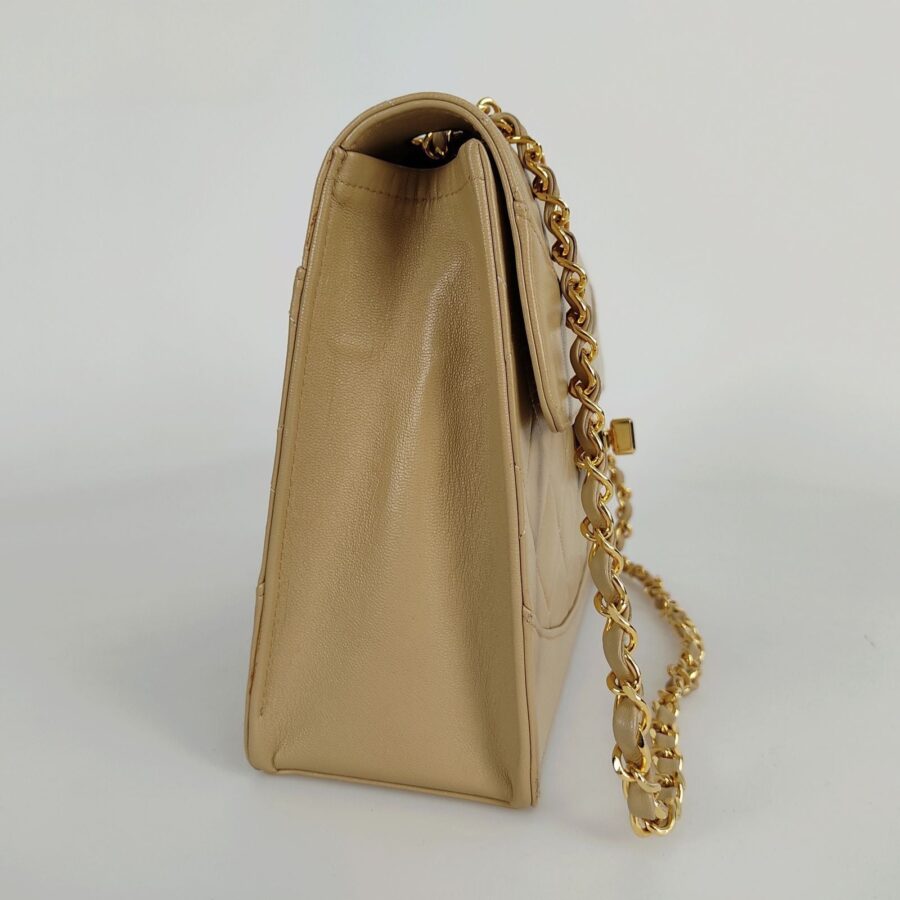 CHANEL Chanel Chanel Timeless Classica turn lock bag in beige leather | Studio Nafay