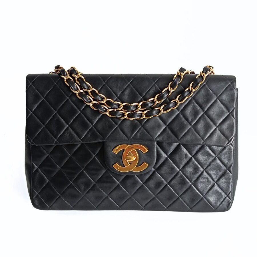 Chanel borsa a tracolla Dekamatrasse Maxi in pelle nera | Studio Nafay