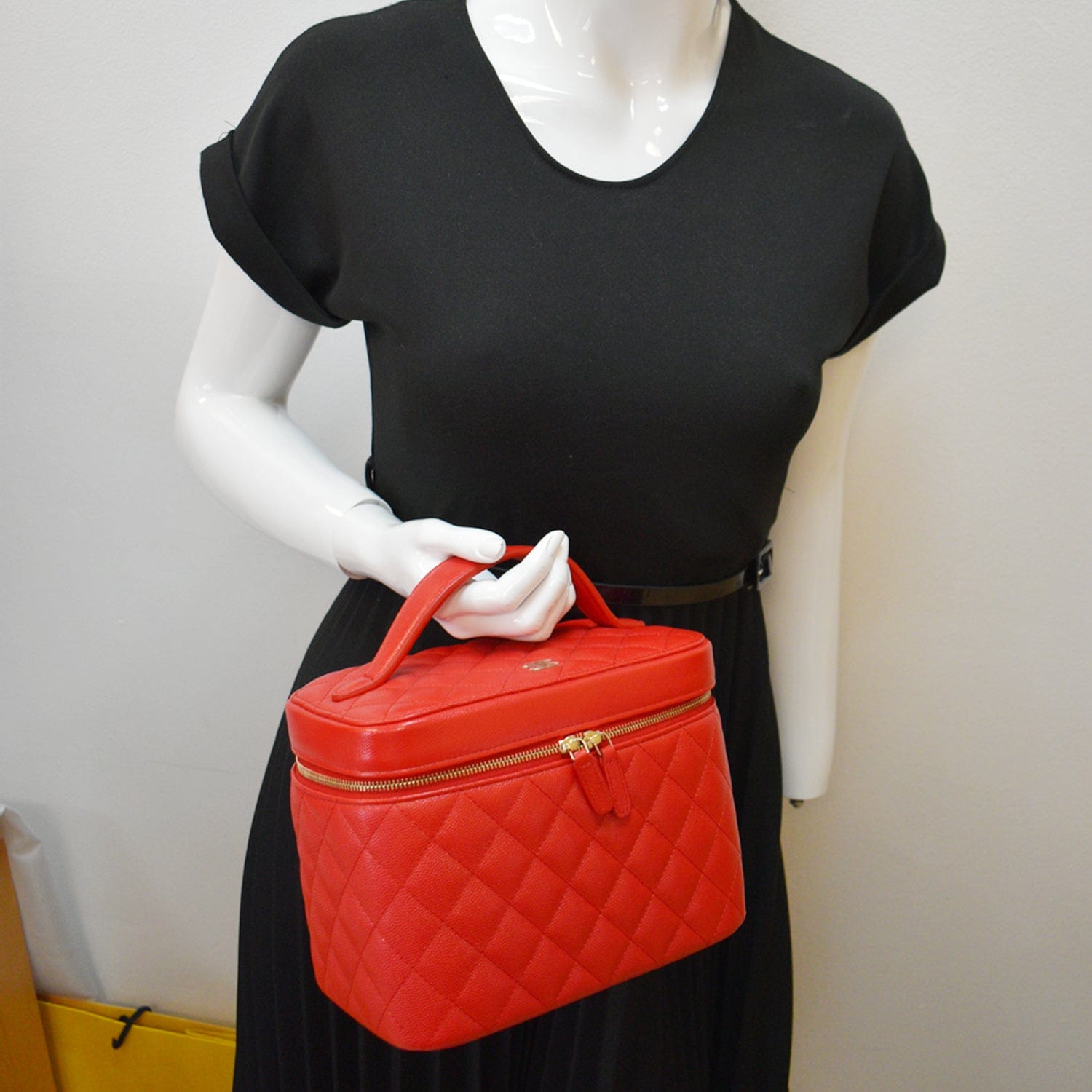 Chanel Caviar Leather Quilted Large Cosmetic Vanity Pouch Red