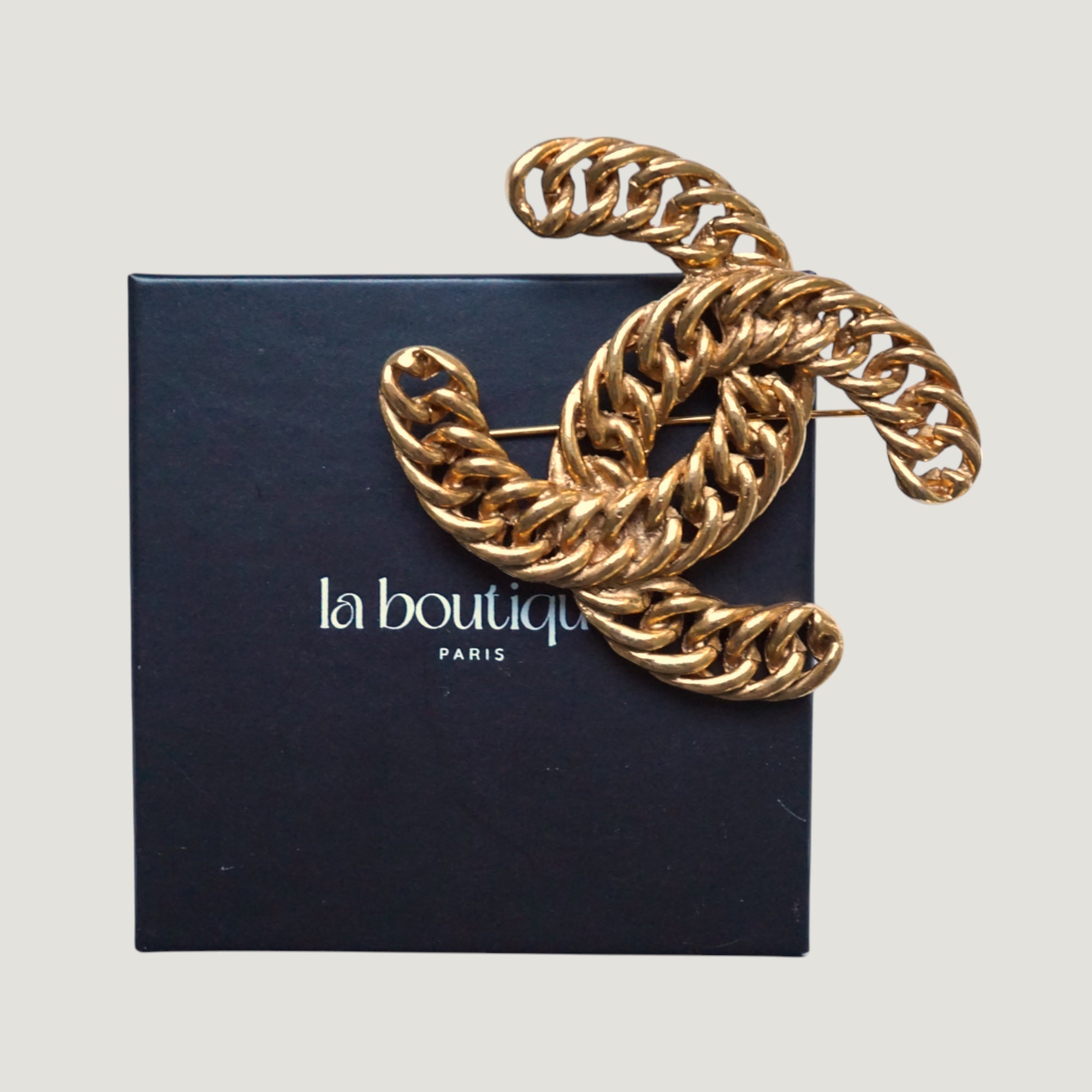 Chanel Brooch Handbag Luxury Designer Handbag 81