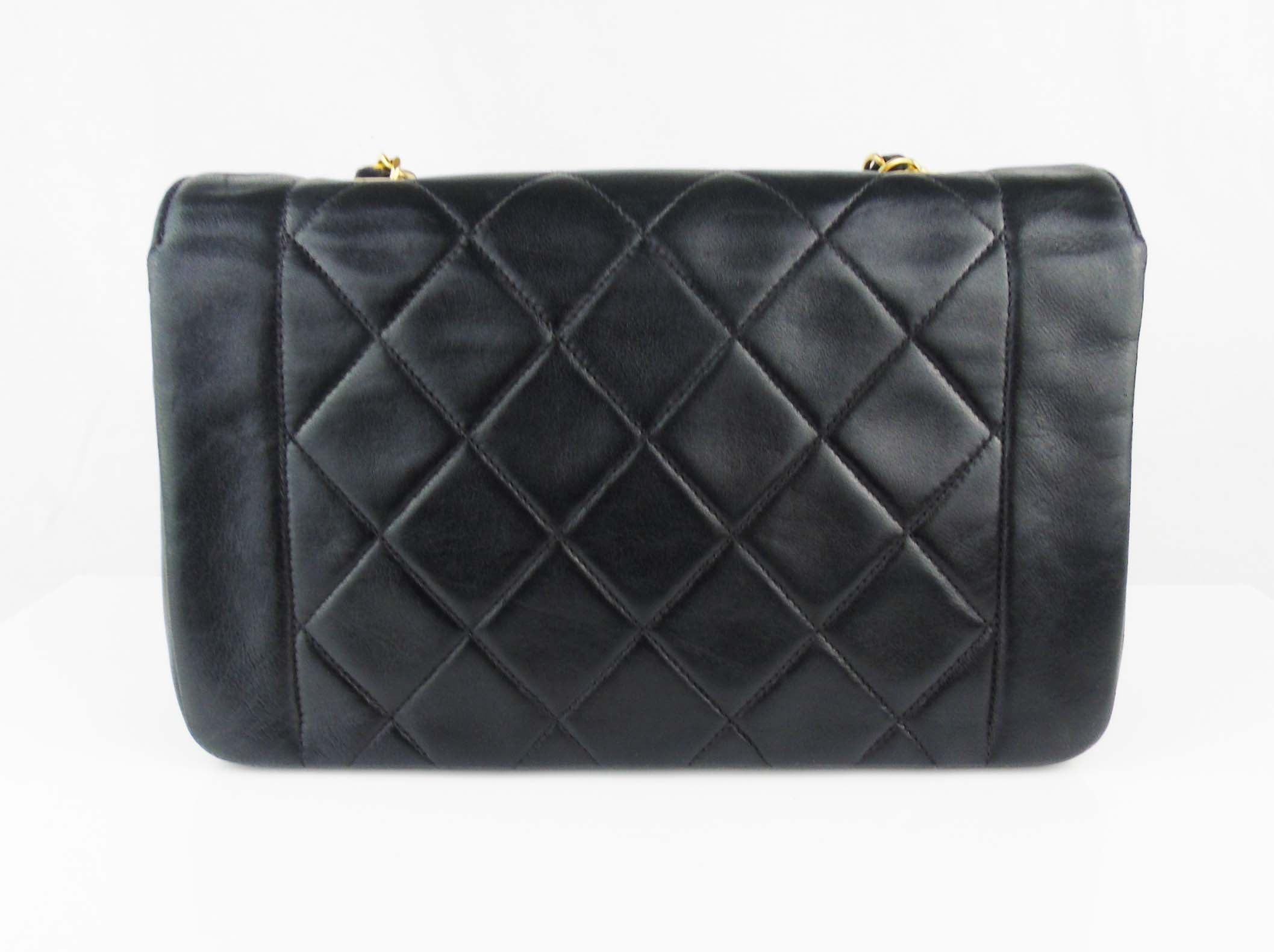 Chanel ‘Diana’ 22 Classic Flap Bag