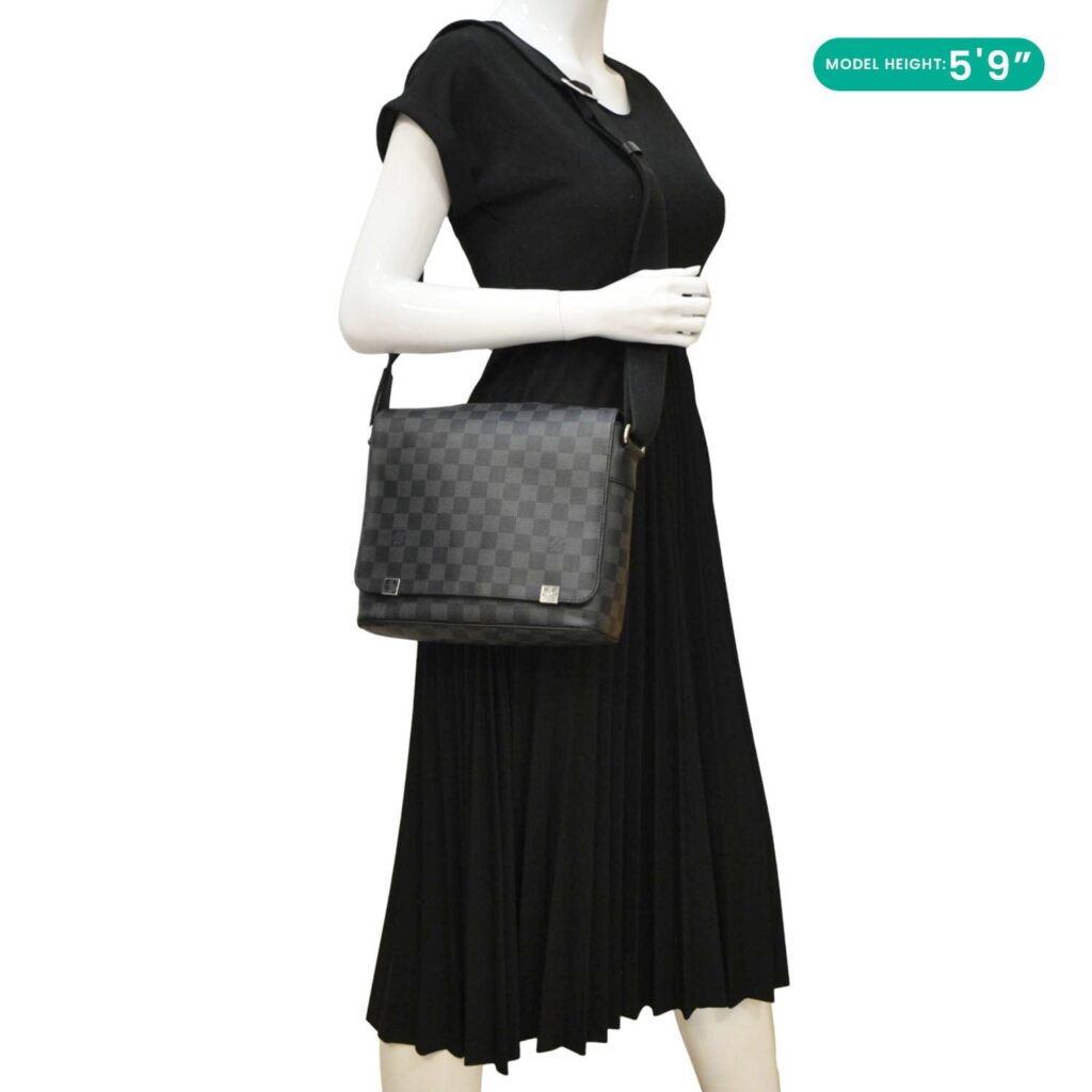 LOUIS VUITTON District PM Damier Graphite Messenger Bag Black - Product Image 2