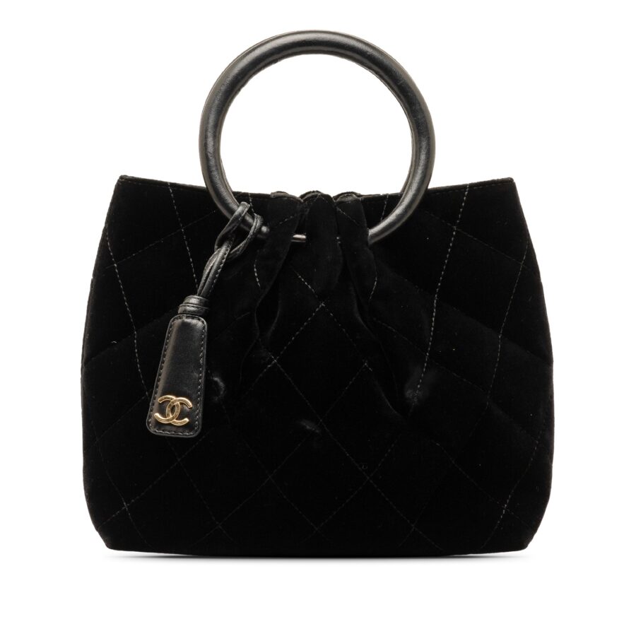 Chanel Leather Handbag Style 121 | Studio Nafay