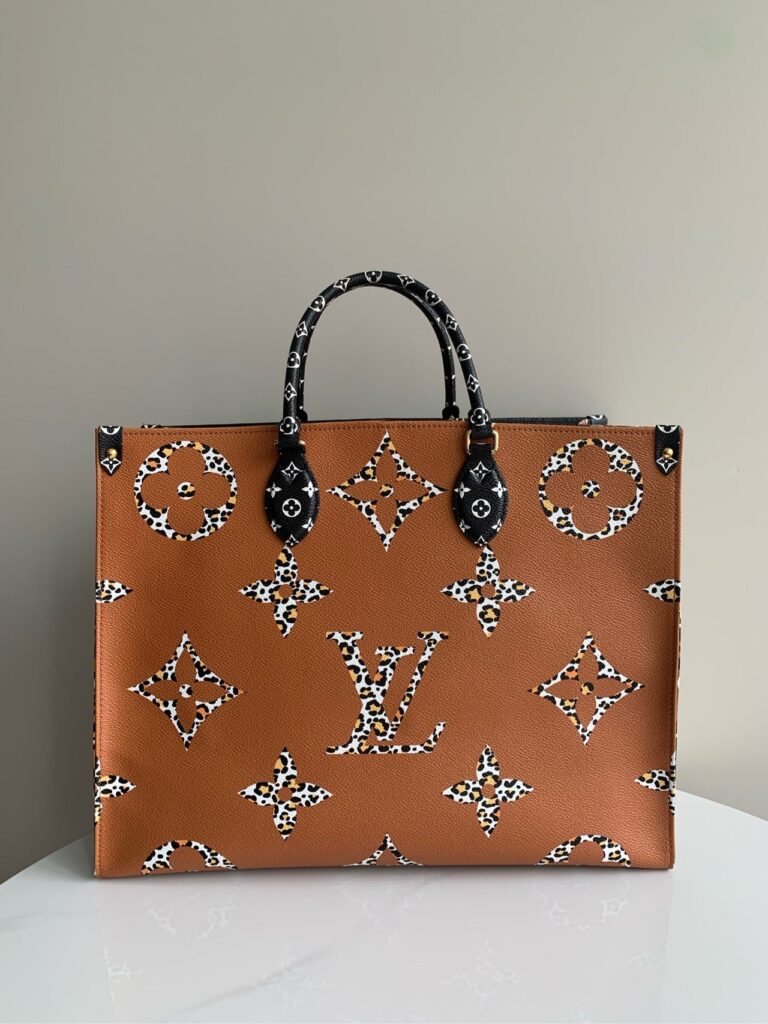 LOUIS VUITTONTote Bag - Product Image 2