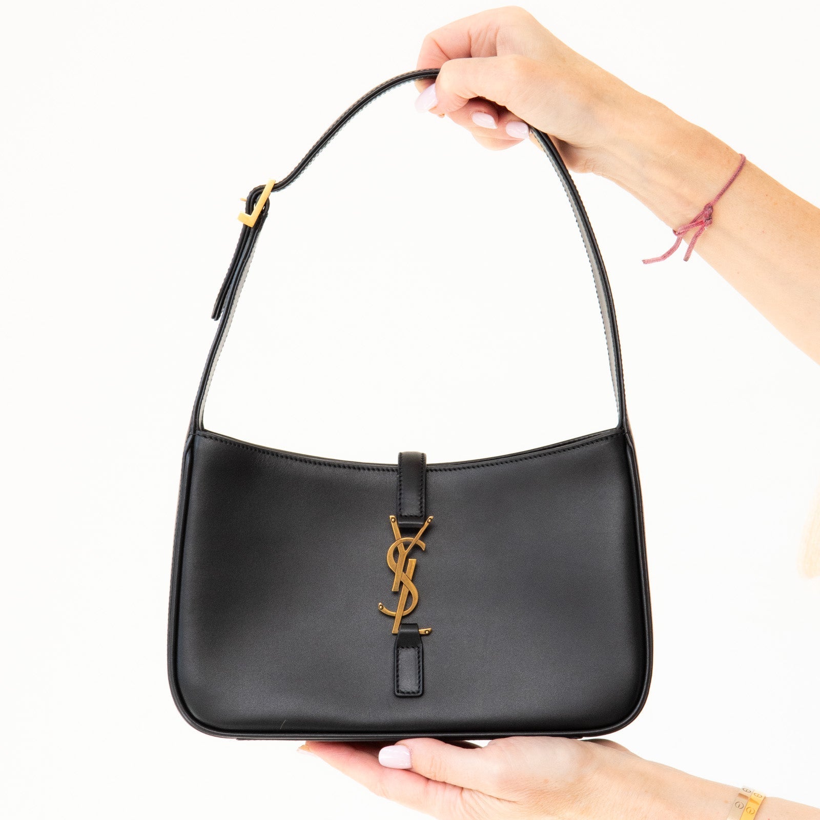 Saint Laurent Medium Black Leather Le 5 a 7 Shoulder Bag