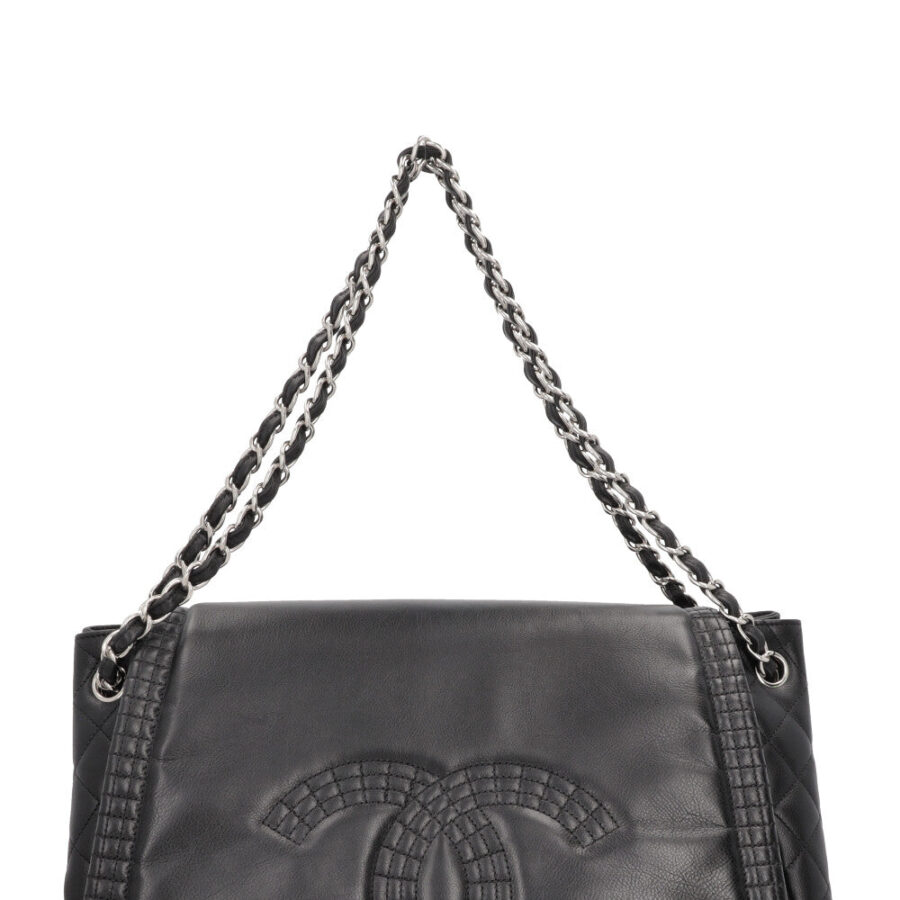 CHANEL CC Flap Bag Leather Black | Studio Nafay