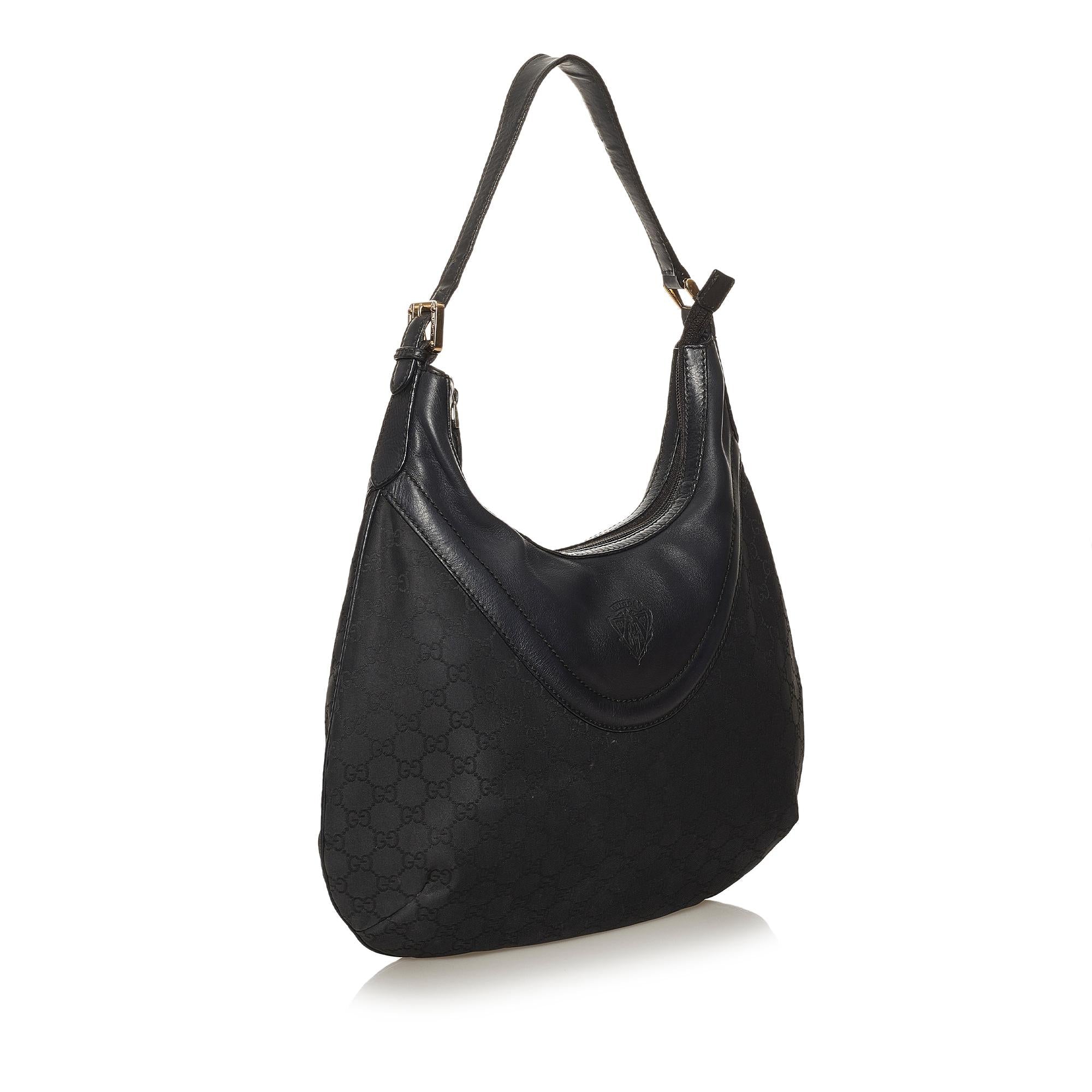 Gucci Canvas Shoulder Bag Style 31