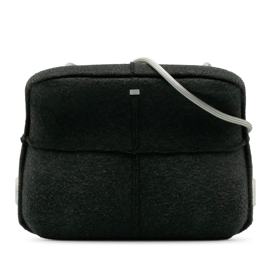 Chanel Leather Crossbody Bag Style 39 | Studio Nafay