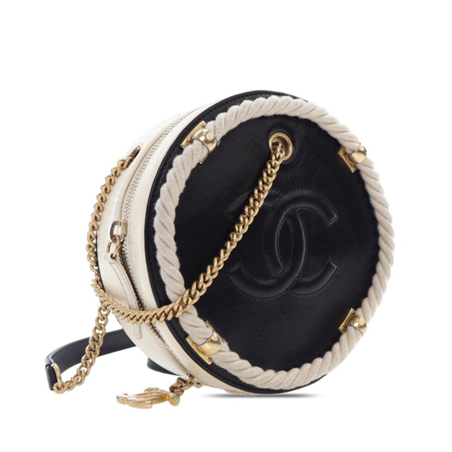 Black Chanel Calfskin En Vogue Round Crossbody | Studio Nafay
