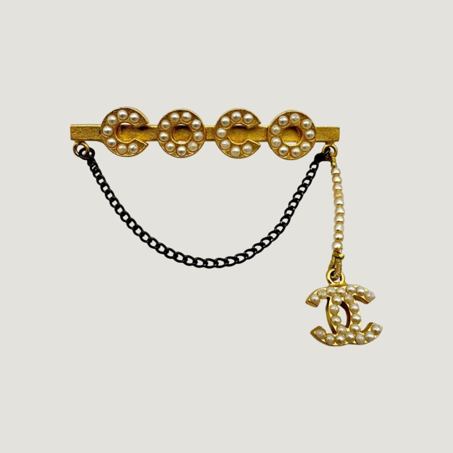 Chanel Brooch Handbag Luxury Designer Handbag 21 | Studio Nafay
