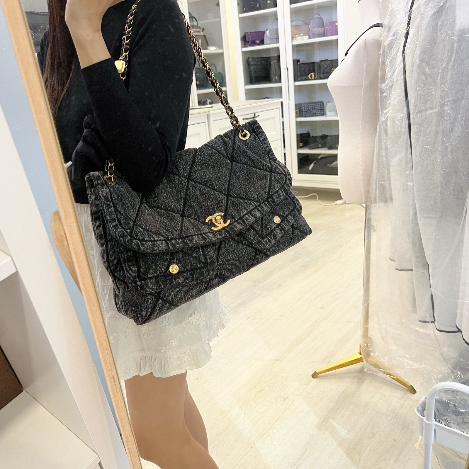 Chanel Maxi Flapbag in Black Washed and AGHW (Model: )
