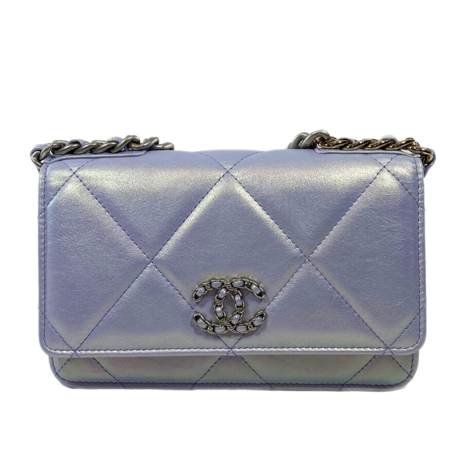 Chanel 19 Iridescent Light Purple Quilted Calfskin Wallet On Chain | Studio Nafay