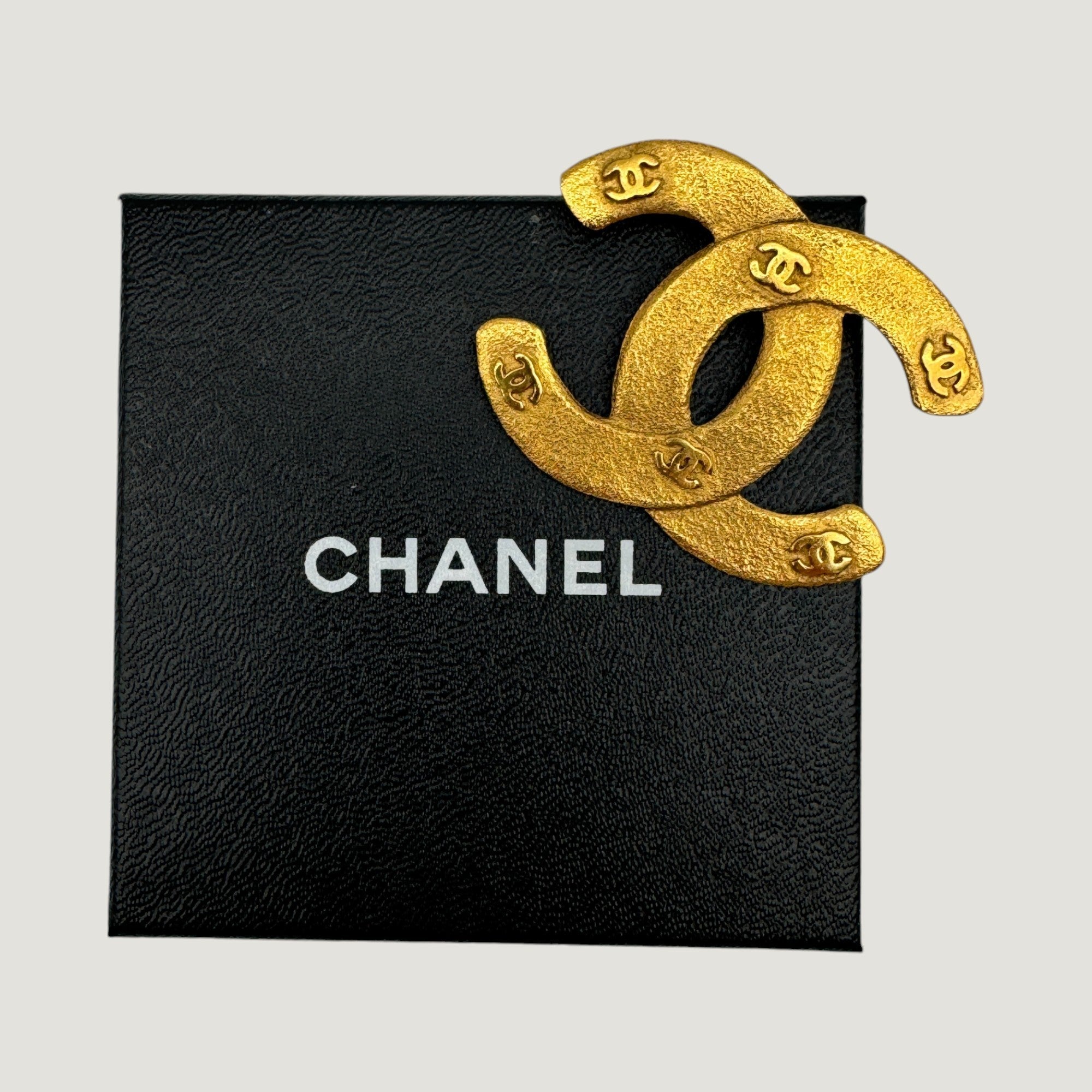 Chanel Brooch Handbag Luxury Designer Handbag 23 - Product Image 2