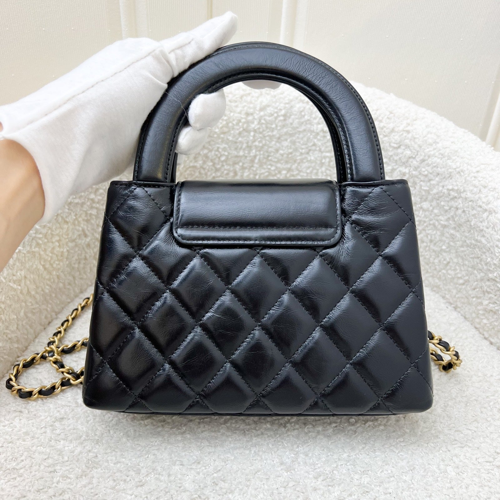 Chanel Mini / Small Kelly Bag in 25C Black Shiny Distressed Calfskin and AGHW (Model: )