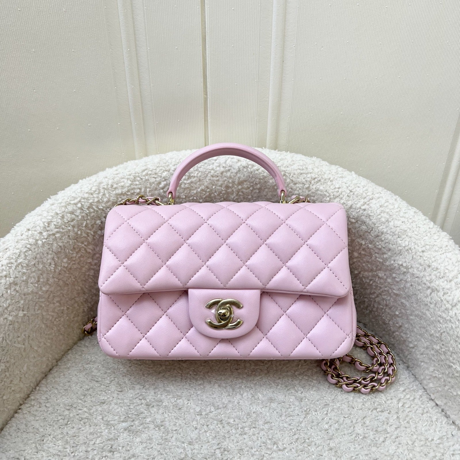 [Brand New] Chanel Top Handle Mini Rectangle Flap in 25S Light Pink Lambskin AGHW (Model: ) Handbag