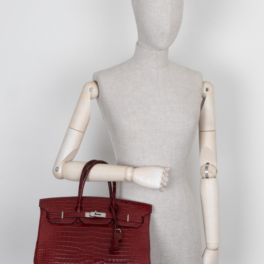 HERMÈS Birkin 35 Crocodile Porosus Matte Rouge H | Studio Nafay