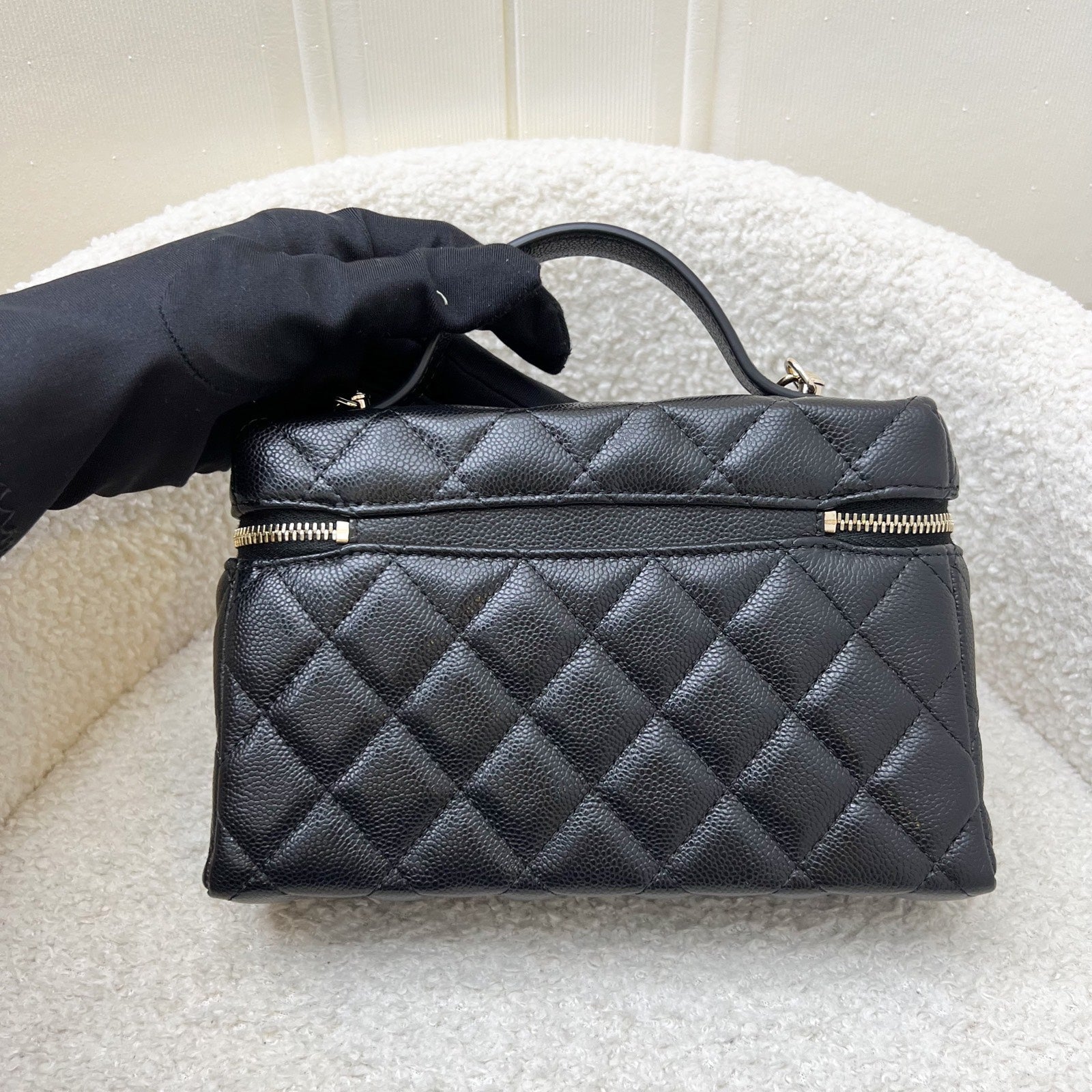 [Brand New Aug ] Chanel 25B Vanity / Clutch with Chain (LP Style Bag) in Black Caviar and LGHW