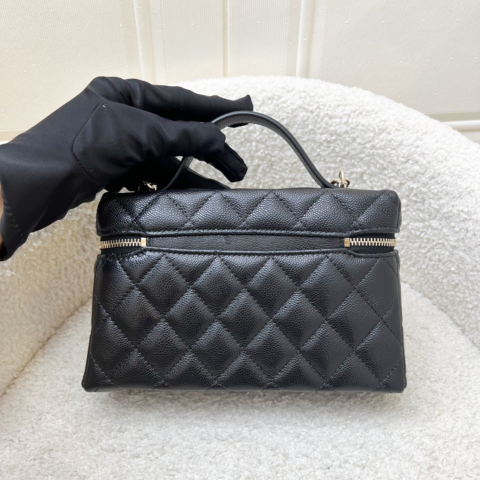 [Local Set – Feb ] Chanel 25C Vanity / Clutch with Chain (LP Style Bag) in Black Caviar and LGHW (Model: )
