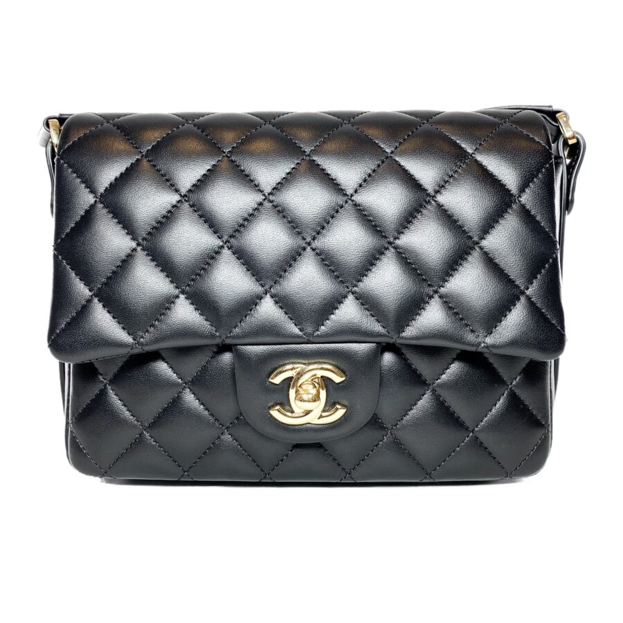 Chanel Black Quilted Bolero de Chanel Flap Bag | Studio Nafay