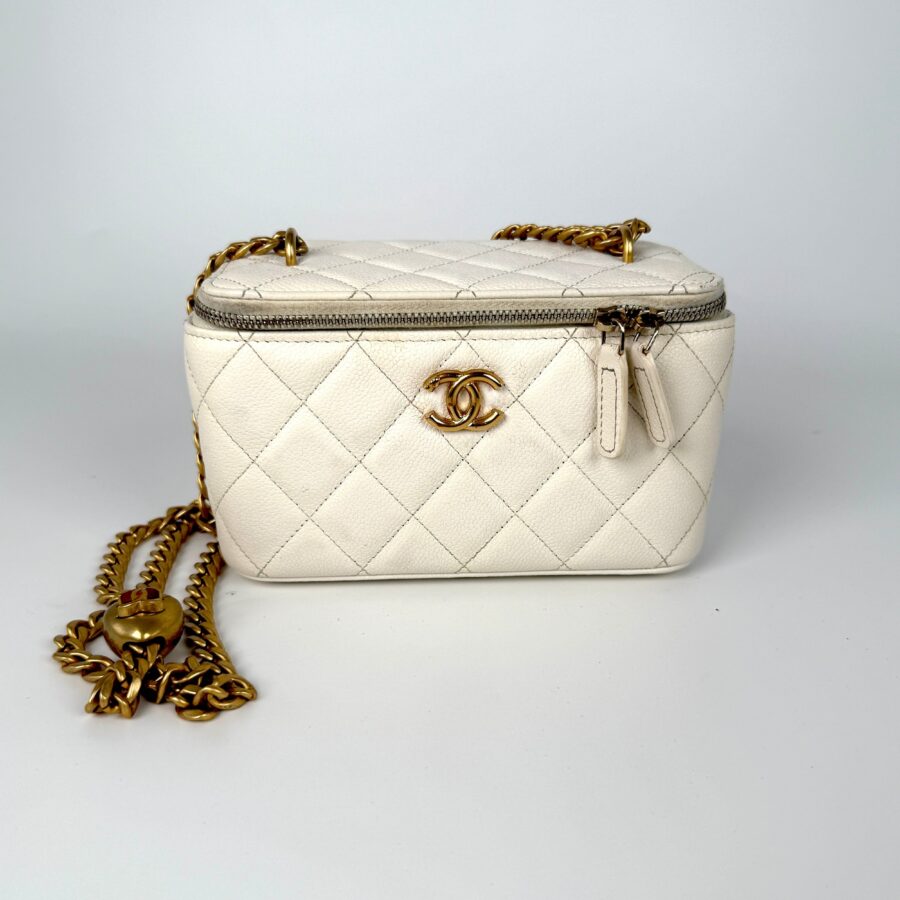 CHANEL White Sweetheart Caviar Vanity Case CC Chain Crossbody Bag | Studio Nafay